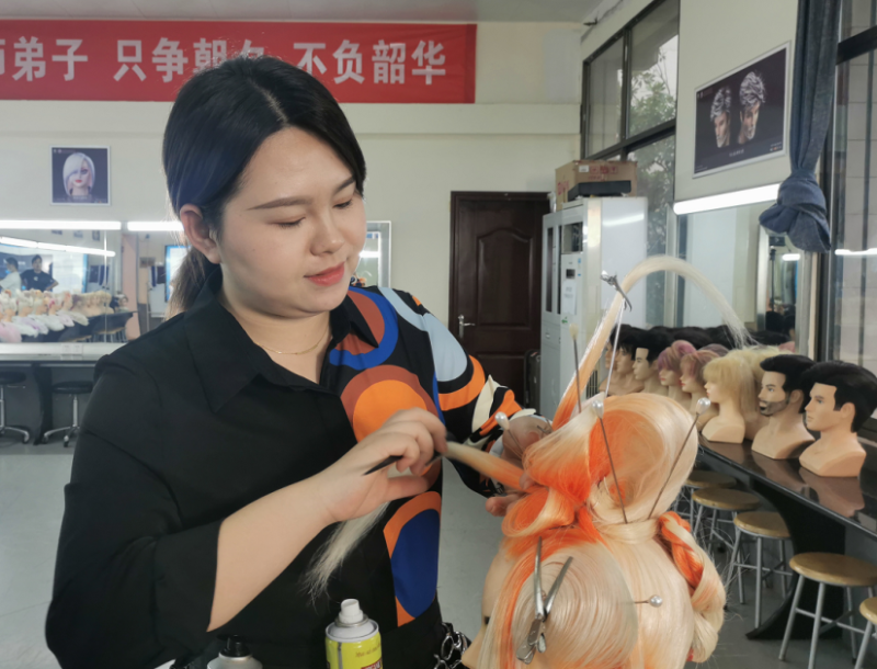 长沙教育 非凡十年·小车间里的大工匠
