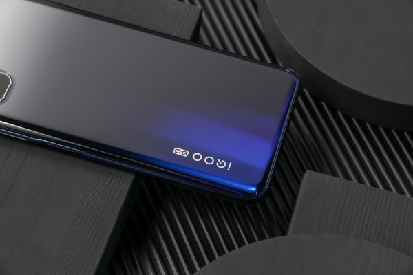 高规格硬件加持，难以抗拒的价格，iQOO Neo3 5G重新定义“真香”！