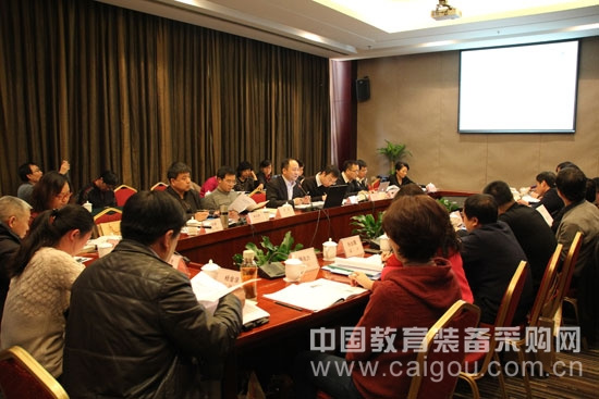 李奕委員:貫徹教育領域綜合改革