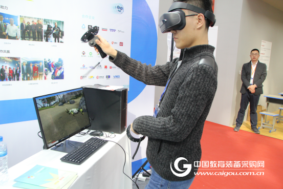 好奔奔的广州之行：VR硬件铺路 内容为王