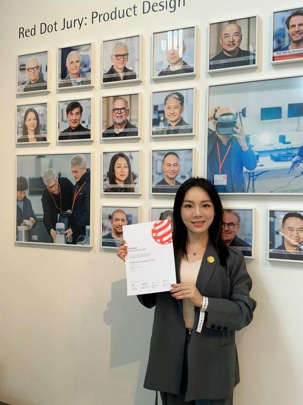 国际权威认可！保伦股份itcHUB智慧会议平板荣膺德国「2025红点产品设计大奖」！