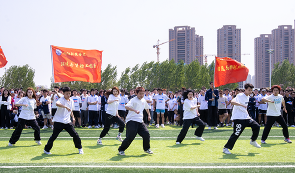 沈阳科技学院2023年大学生体育文化节开幕式暨春季校园马拉松赛成功举办