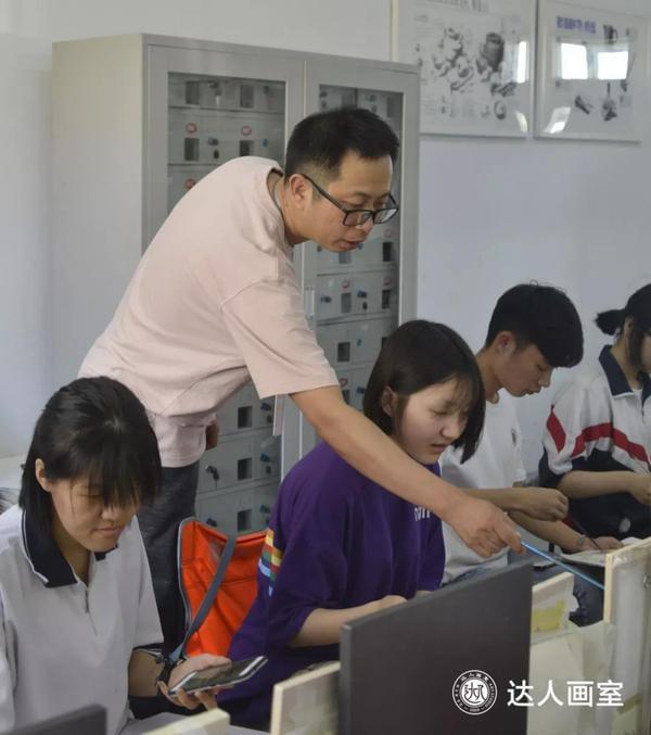 達人畫室學生故事 臧艾潔：不做夢想的過客