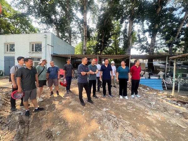 首都师范大学校领导视察在建基础设施改造项目