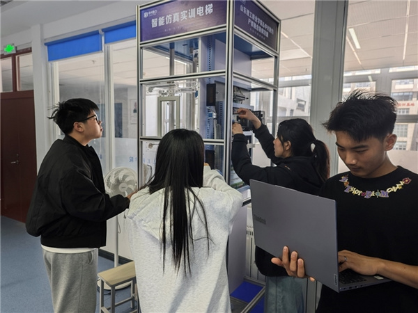 電梯智檢——實訓樓里的安全革新者