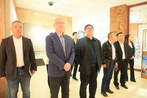統信軟件與衡水中學簽署戰略合作協議，共同打造教育信創應用示范基地