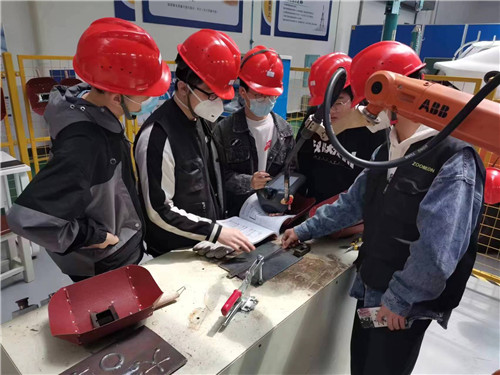 湖南工業職院：校企聯合共同培養智能制造現場工程師 助力產業升級轉型