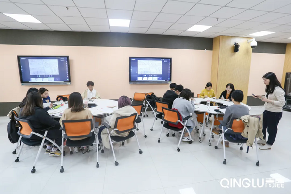 湖南大學的青鹿智慧教室，已常態化使用！
