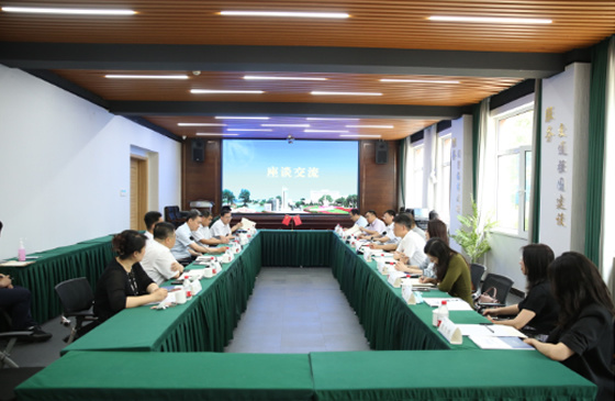 遼寧省委政策研究室副主任趙治山一行到大連海事大學調研指導