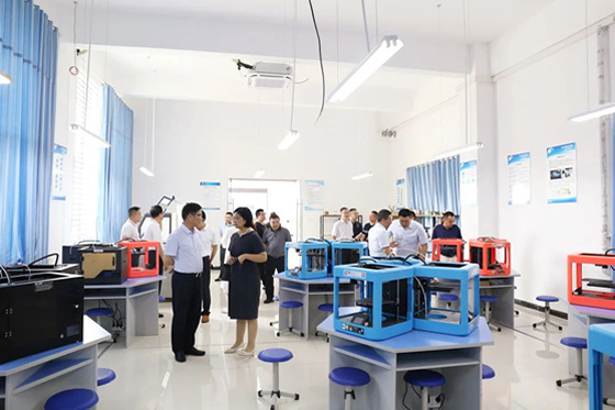 天門職業學院與兩家企業簽署校企戰略合作協議
