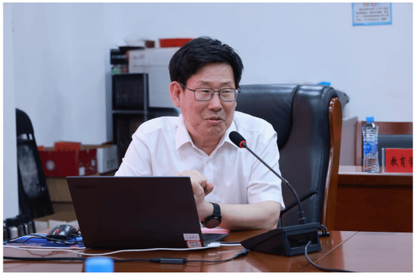 江西科技师范大学“教育强国背景下教师教育高质量发展”研讨会举行