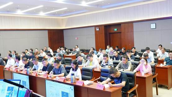 揚州市教育局召開省名師空中課堂及市智慧教育平臺應用交流研討會