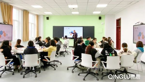 新疆这所高校为师范生打造的多功能智慧教室！满屏都是高能亮点！