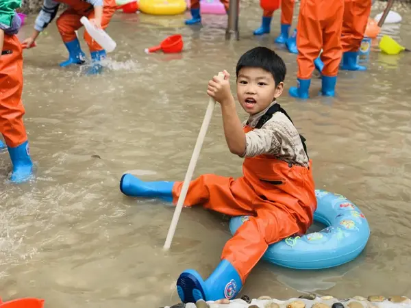 优化教育装备，共筑朴美乐园| 龙湾八幼迎接温州市教育装备达标园创建评估验收