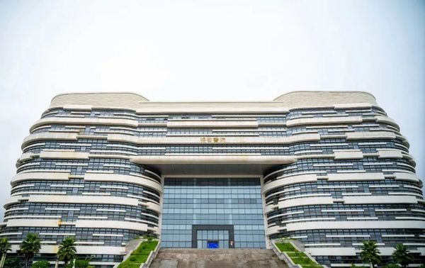 高顏值、高科技的校園文化新地標——惠州工程職業學院格物書院正式試運行