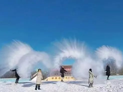 內蒙古呼倫貝爾市海拉爾區校園冰雪活動熱度再升溫