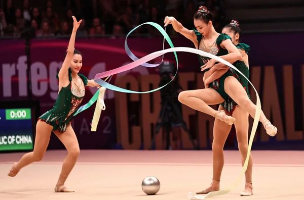 历史突破！南体健儿郝婷助力中国艺术体操队首夺世锦赛金牌