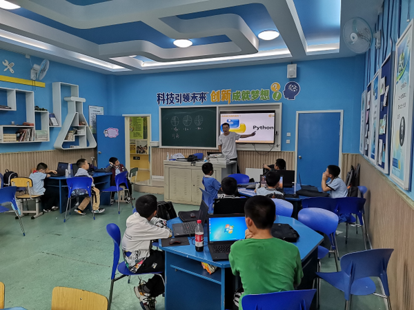 編程教育“剛需”化，金沙多所小學開設編程課程