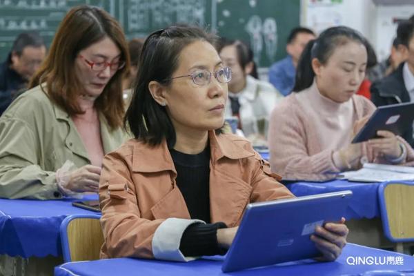 走进荆州沙市六中，青鹿深入开展智慧课堂教研活动